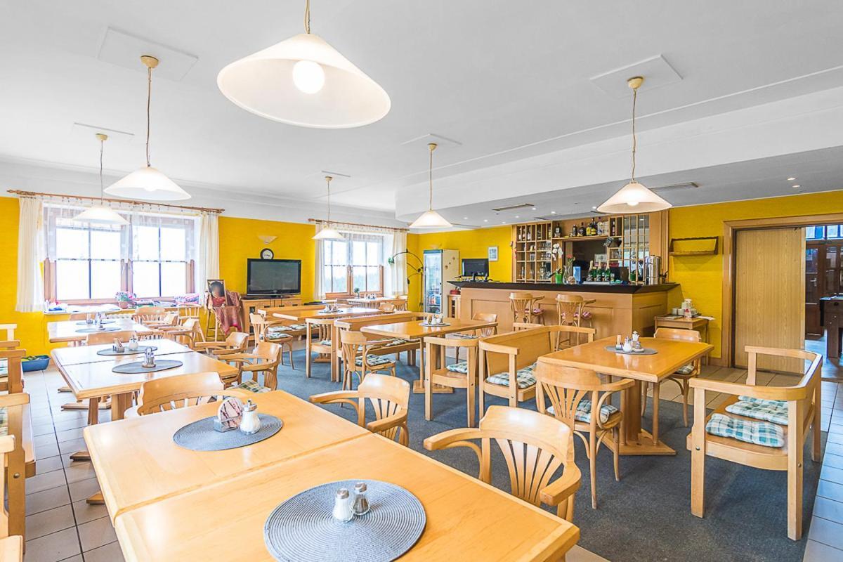 Mala Rennerovka Hotel สตราจเน ภายนอก รูปภาพ