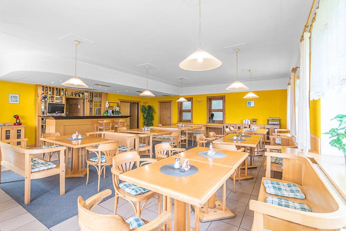 Mala Rennerovka Hotel สตราจเน ภายนอก รูปภาพ
