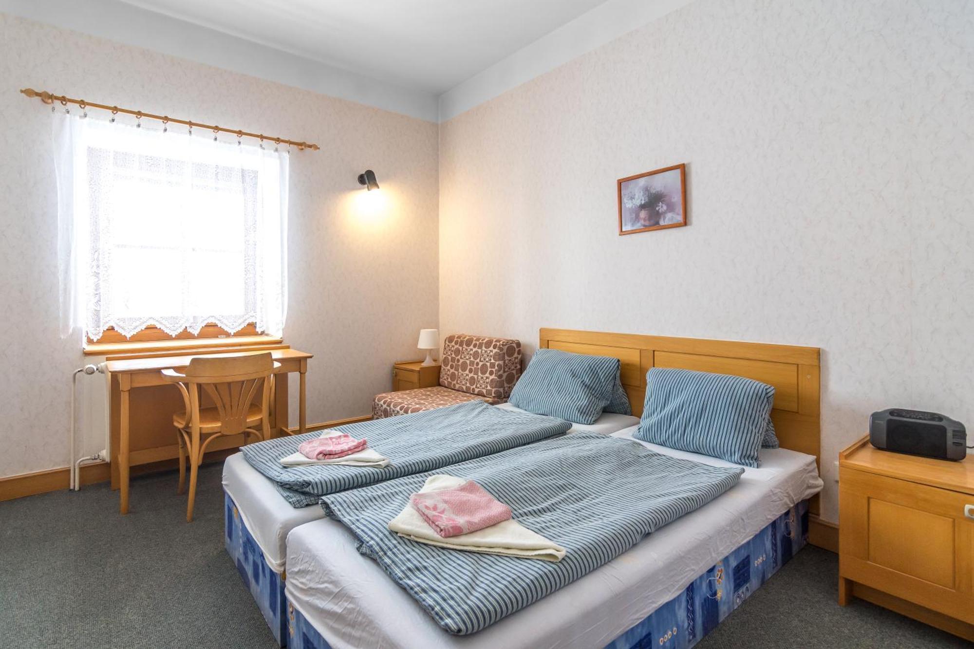 Mala Rennerovka Hotel สตราจเน ภายนอก รูปภาพ